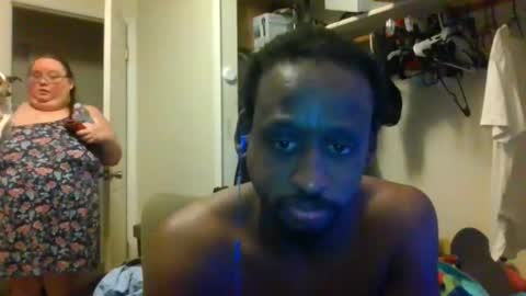 rocker n queen online show from December 9, 4:23 am