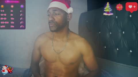 Snapshot of bbcblackhot33 chatting on December 22, 2:39 am john online show from December 22, 2:39 am