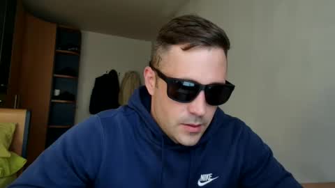 BB Namelezz online show from October 29, 9:12 am