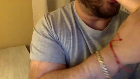 Latino B-Ray online show from December 31, 1:15 am