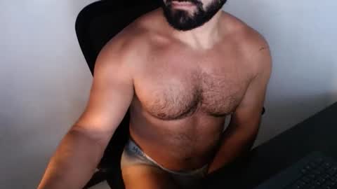 Beard Guy online show from November 7, 2:20 pm