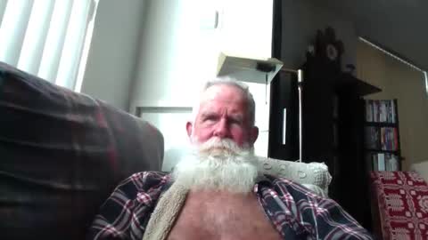 beardbushy online show from February 19, 6:15 pm