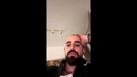 Ask me online show from December 3, 8:15 pm