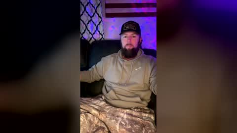 beardedstud4u online show from January 6, 4:38 am