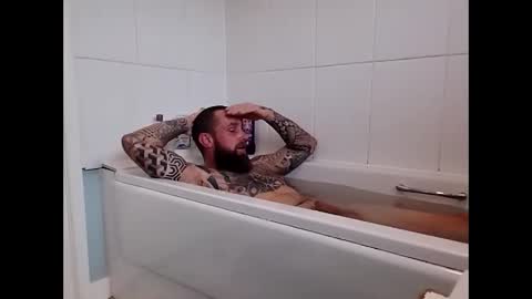 beardedtattedguy online show from October 1, 3:38 pm