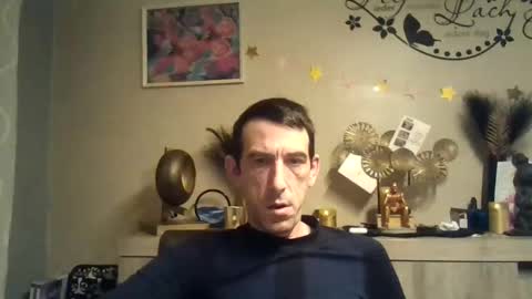 Snapshot of belgianboy33 chatting on January 8, 3:29 am Dreamcock online show from January 8, 3:29 am