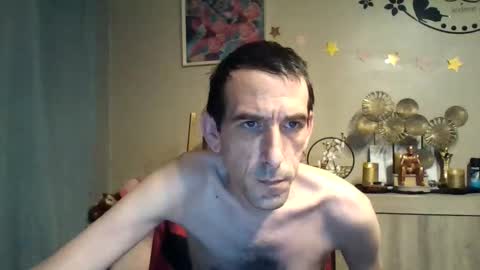 Snapshot of belgianboy33 chatting on September 17, 2:23 am Dreamcock online show from September 17, 2:23 am