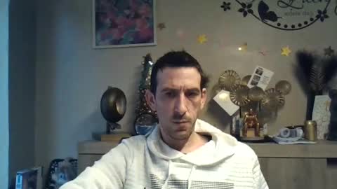 Snapshot of belgianboy33 chatting on December 17, 8:34 am Dreamcock online show from December 17, 8:34 am