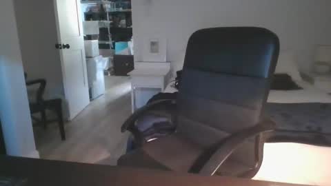 bellequeue19758 online show from May 16, 11:08 am