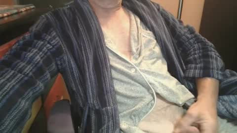 Snapshot of bendrinkin chatting on September 9, 10:04 am bendrinkin online show from September 9, 10:04 am