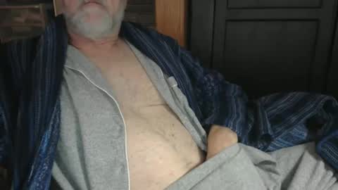 Snapshot of bendrinkin chatting on February 24, 9:53 am bendrinkin online show from February 24, 9:53 am