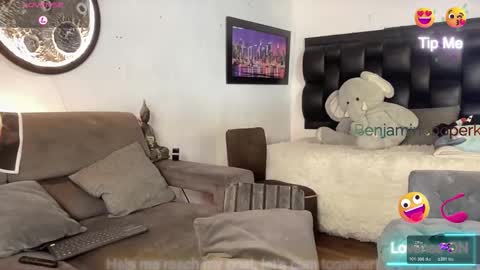 benjamincooperk online show from February 10, 5:23 am