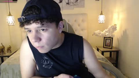 Snapshot of benjamintwink1 chatting on January 14, 7:43 pm BENJAMIN online show from January 14, 7:43 pm