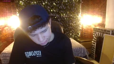 Snapshot of benjamintwink1 chatting on January 7, 7:28 pm BENJAMIN online show from January 7, 7:28 pm