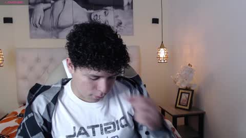 Snapshot of benjamintwink1 chatting on January 19, 7:37 pm BENJAMIN online show from January 19, 7:37 pm