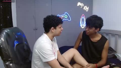 Snapshot of benjamintwink1 chatting on February 13, 10:11 pm BENJAMIN online show from February 13, 10:11 pm