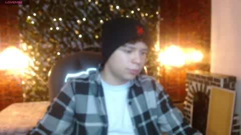 Snapshot of benjamintwink1 chatting on January 8, 7:13 pm BENJAMIN online show from January 8, 7:13 pm