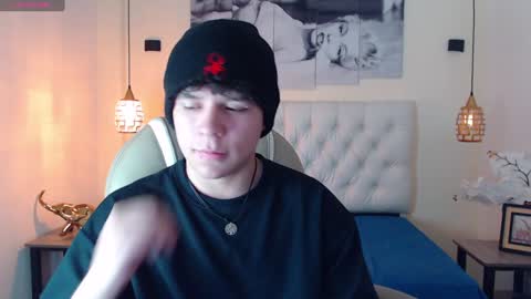 Snapshot of benjamintwink1 chatting on January 29, 8:25 pm BENJAMIN online show from January 29, 8:25 pm