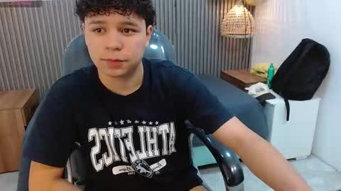Snapshot of benjamintwink1 chatting on October 16, 8:39 pm BENJAMIN online show from October 16, 8:39 pm