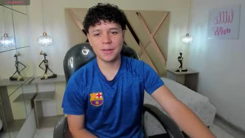 Snapshot of benjamintwink1 chatting on October 6, 8:35 pm BENJAMIN online show from October 6, 8:35 pm