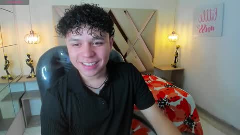 Snapshot of benjamintwink1 chatting on September 17, 8:21 pm BENJAMIN online show from September 17, 8:21 pm