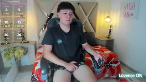 Snapshot of benjamintwink1 chatting on September 20, 9:59 pm BENJAMIN online show from September 20, 9:59 pm