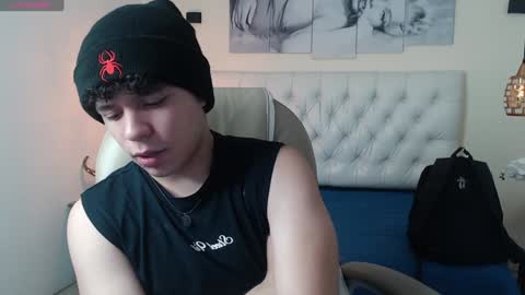 Snapshot of benjamintwink1 chatting on January 31, 8:22 pm BENJAMIN online show from January 31, 8:22 pm