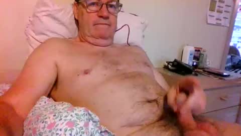 bennybutterfly007 online show from May 20, 9:05 am