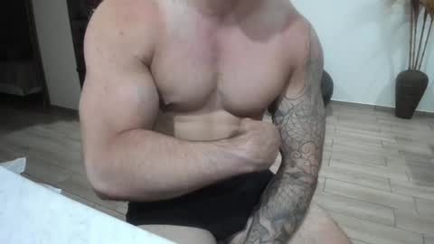 Snapshot of benthebodybuilder chatting on December 28, 4:08 am Ben Braxton online show from December 28, 4:08 am