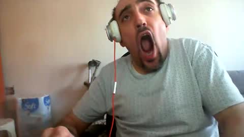 bentish online show from December 6, 10:16 am