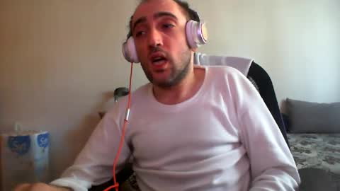 bentish online show from December 13, 8:32 am