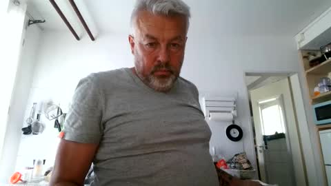 Snapshot of berg_boy chatting on September 25, 12:59 pm Martin online show from September 25, 12:59 pm