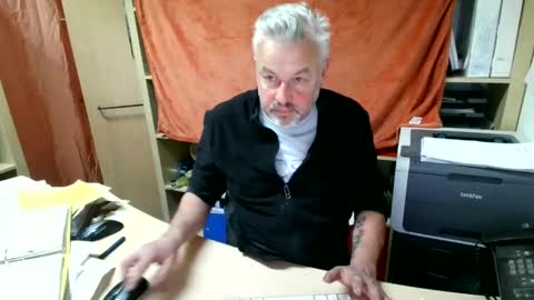Snapshot of berg_boy chatting on December 4, 1:09 pm Martin online show from December 4, 1:09 pm