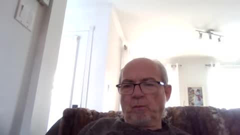 bernard1102 online show from December 15, 6:59 pm