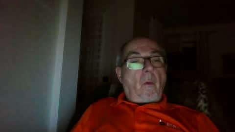 bernard1102 online show from December 31, 3:12 am