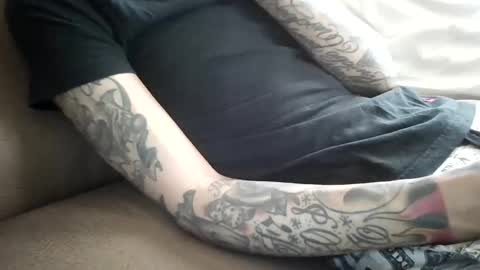 Snapshot of bertdollaz757 chatting on January 24, 4:17 pm ToxicPipe757 online show from January 24, 4:17 pm