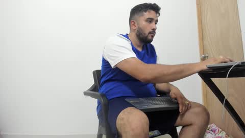 Tommy online show from December 23, 3:26 am