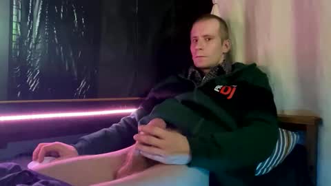 big_hairy_cock_is_horny online show from November 16, 8:55 pm