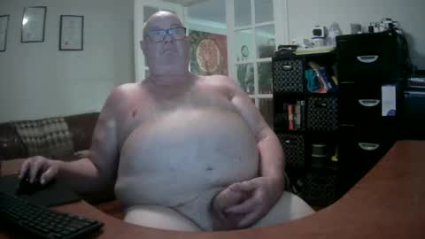 Snapshot of bigaussie5 chatting on March 9, 5:44 am Bigaussie online show from March 9, 5:44 am