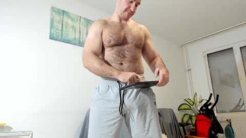 Snapshot of bigdudex chatting on January 14, 5:34 pm bigdudex online show from January 14, 5:34 pm