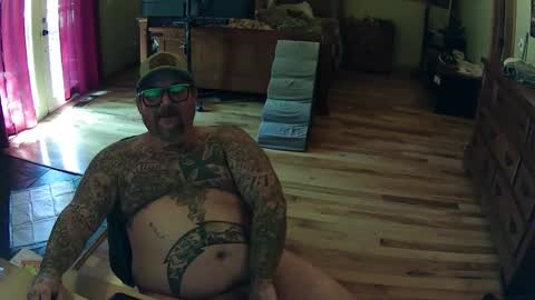 biggdaddy4206913 online show from March 5, 8:49 pm