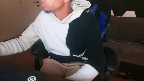 biggeroncam online show from March 21, 2:15 am