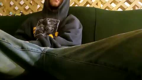 biggestboiiii online show from April 5, 1:46 am