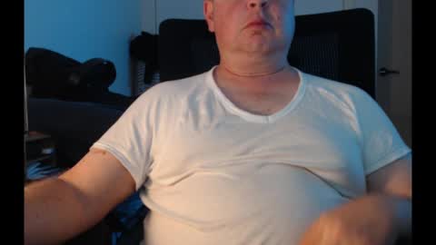 Snapshot of bighorn1981 chatting on January 17, 10:22 am bighorn1981 online show from January 17, 10:22 am