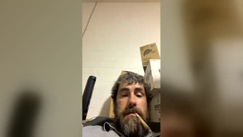 bigjohnson6923 online show from May 7, 3:01 pm