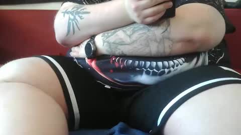 bigmac_xs online show from March 27, 3:24 pm