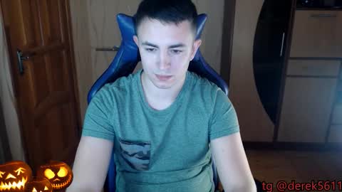 Snapshot of bigmark03 chatting on October 31, 11:30 pm BigMark03 online show from October 31, 11:30 pm