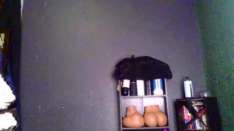 bigpussypump online show from March 4, 5:11 am