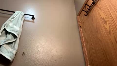 bigskinnyboyshh online show from February 3, 2:31 am