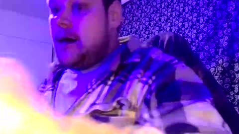 bigsmilekyle online show from February 10, 5:23 am